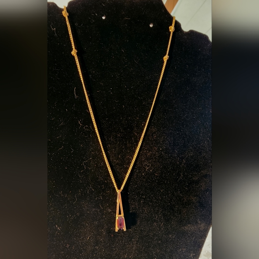 STUNNING Vintage Modernist GoldTone Necklace with Emerald-Cut Purple Glass Stone